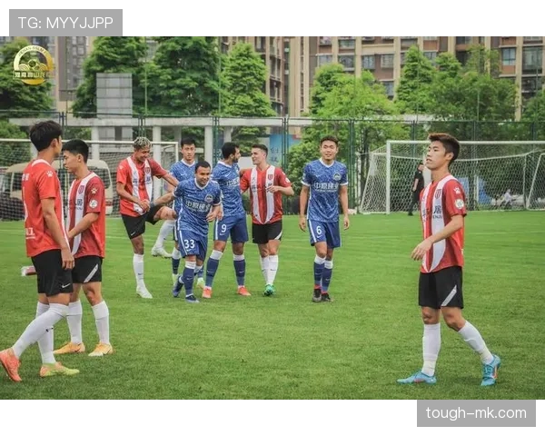 埃德森成长空间新型训练基地启用，年轻球员潜力爆发表现抢眼