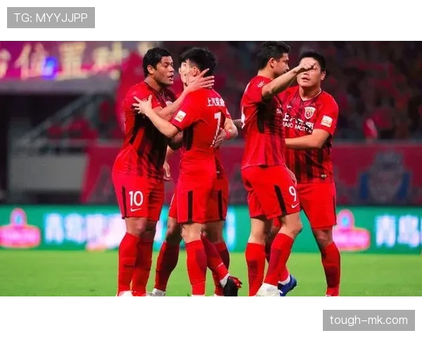 五大联赛进入白热化阶段：争冠与保级悬念持续，各队赛季末表现引关注