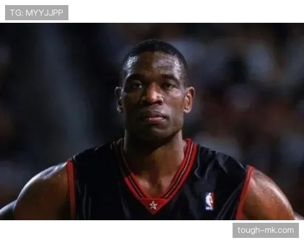 穆托姆博盖帽改变内线防守节奏 提升球队禁区威慑力